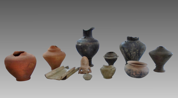 Exemples de productions céramiques khmères entre le 10e et le 15e s. de notre ère.